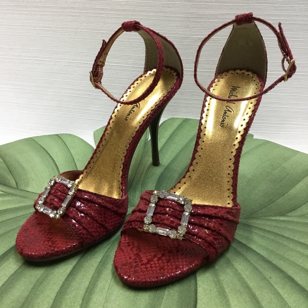 Striking Red Michael Antonio Heels - Picture 2 of 8